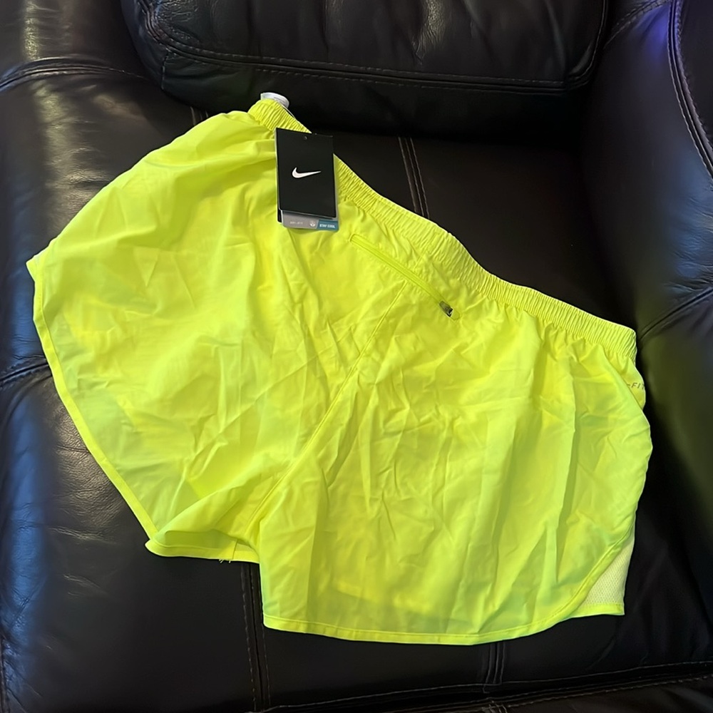NIKE Dri-Fit neon yellow athletic shorts XL - Picture 3 of 6